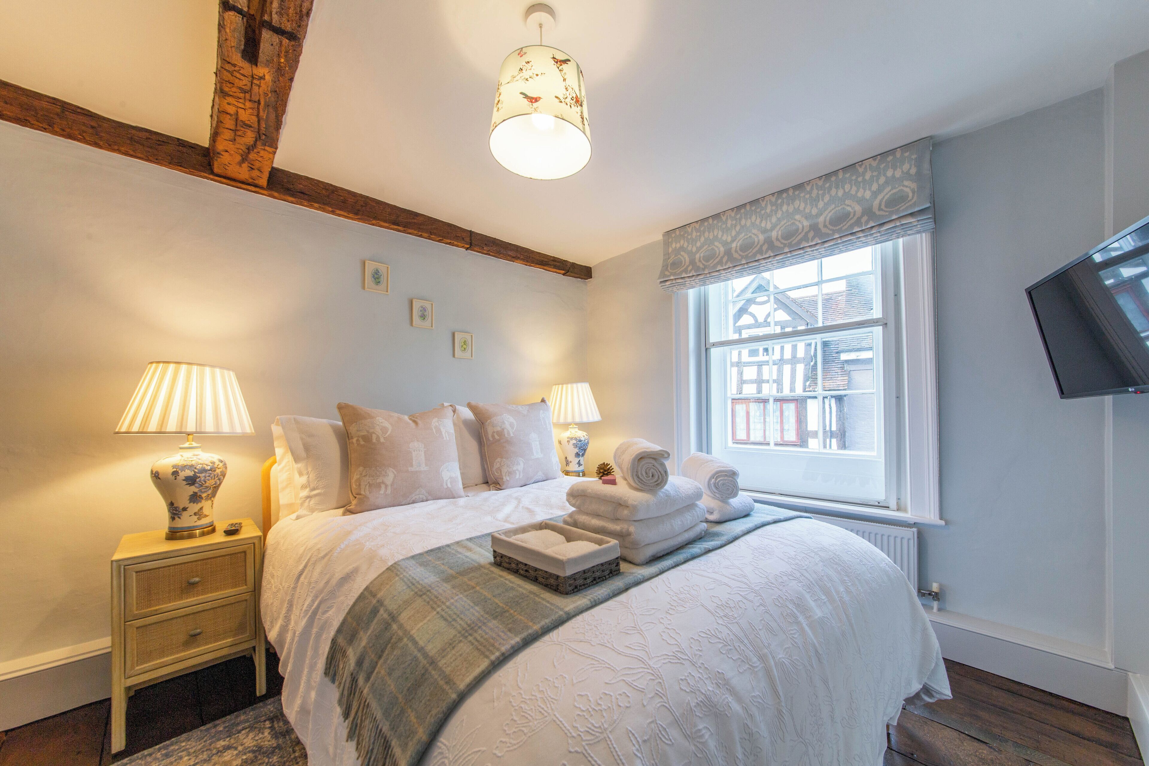 3 bedrooms, desk, iron/ironing board, free WiFi