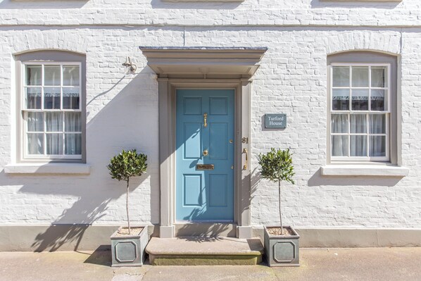 Exterior detail - Turford House, Luxury Georgian Home in Ludlow Medieval Town (Ludlow)
