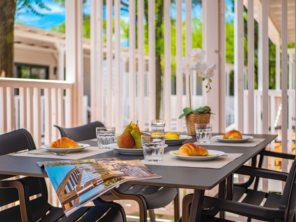 Superior-asuntovaunu | Terassi/patio