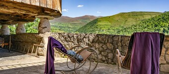 Holiday Home 'Lago Gabriel' with Mountain View, Private Terrace and Wi-Fi