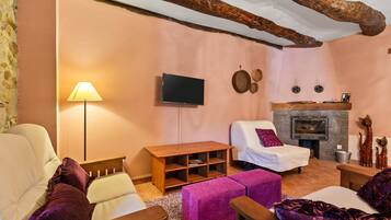 Televisor i llar de foc