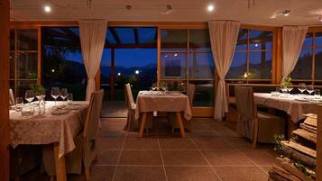 Chalet | Tempat makan outdoor