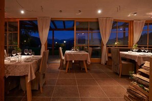 Chalé | Opções para refeição ao ar livre