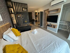 1 bedroom, desk, iron/ironing board, WiFi