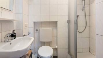 Doccia, asciugacapelli, asciugamani