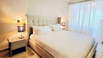 Deluxe Condo, 2 Bedrooms, Golf View