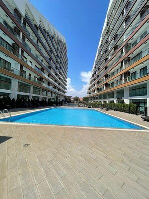 2 outdoor pools - The City Landing Apartment The Signature (Accra)