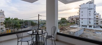 Beachcomber 2-Bedroom Apartment in Larnaca