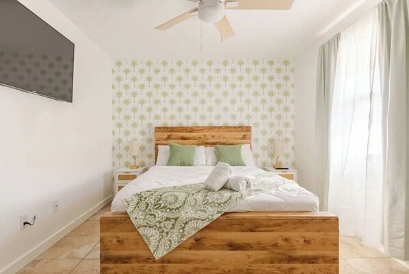2 chambres, fer et planche à repasser, Wi-Fi, draps fournis