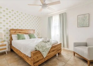 2 bedrooms, iron/ironing board, WiFi, bed sheets - Charming 2BR CONDO in delightful Okaloosa Is. WiFi/2MIN WALK to BEACH/FOOD (Okaloosa Island)