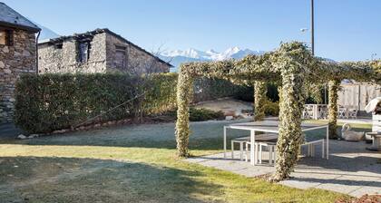 Ferienwohnung 'Taverna Relax Sara' mit Bergblick, privater Terrasse und Wi-Fi