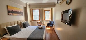 Standard Double or Twin Room | Living area - My World Hotel (Istanbul)