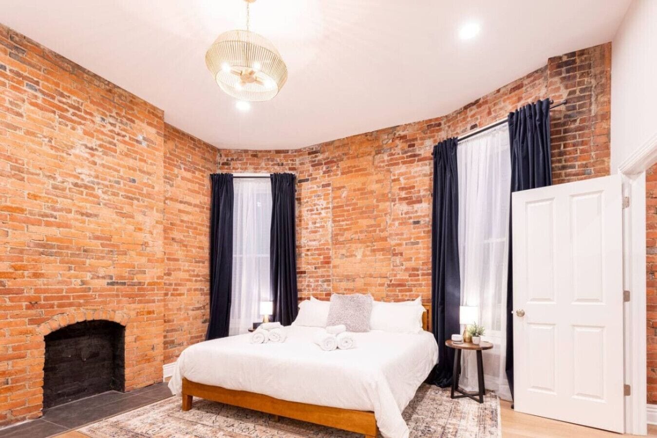 1 bedroom, desk, iron/ironing board, WiFi