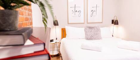 1 bedroom, desk, iron/ironing board, WiFi