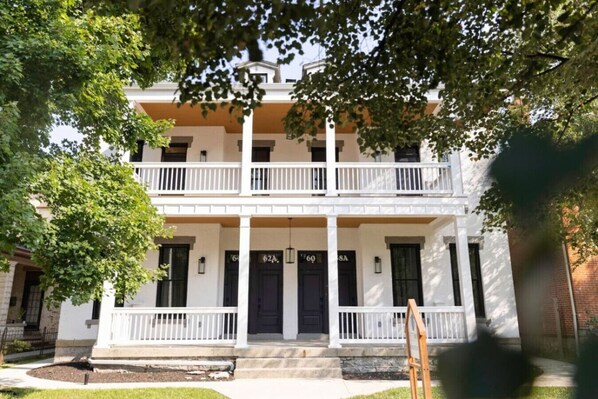 Exterior - Outdoor Patio | Walkable | Short North (Columbus)