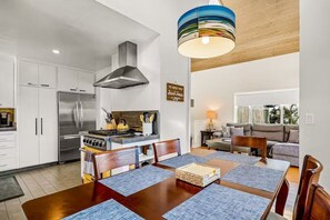 Dining - 25% Off June 9-11! Great For Families Walk 2 Beach (Ventura)