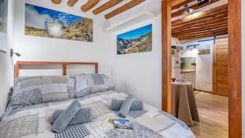 1 bedroom, WiFi, bed sheets