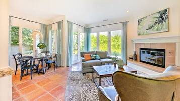 TV connectée, cheminée