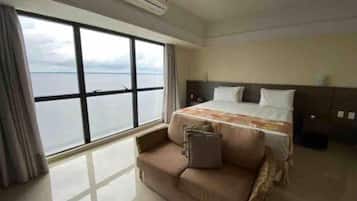 Family Room, River View | Free WiFi