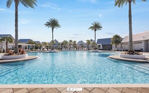 A heated pool - New Listing - Seagrove - Golf Cart! (Inlet Beach)