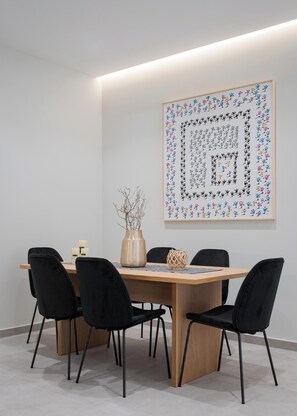 Dining room - Athens Luxury Ethereal Stay (Zografos)