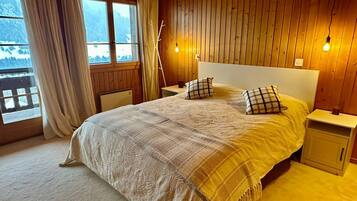 Chalet | 6 bedrooms, laptop workspace, iron/ironing board, bed sheets