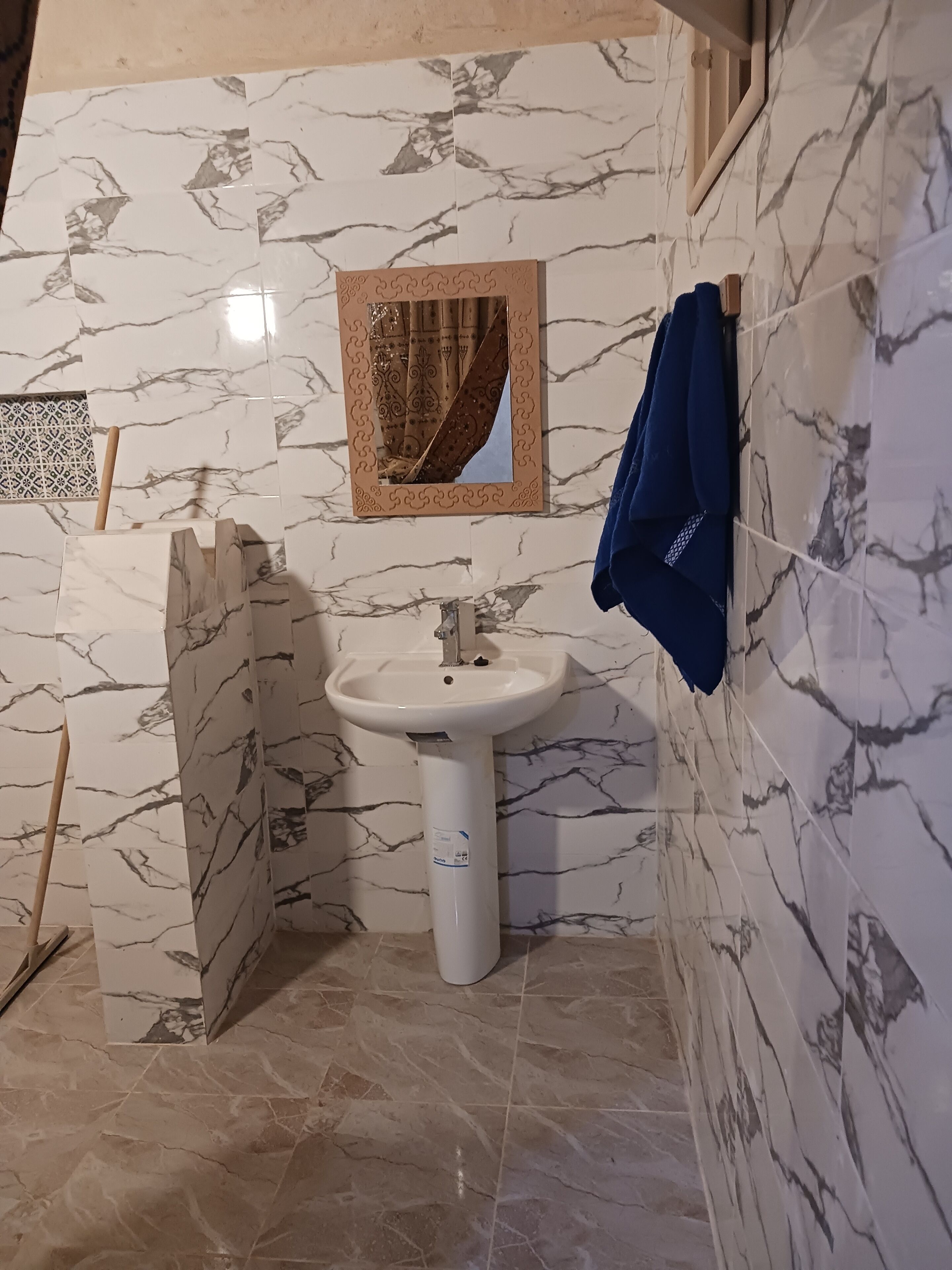 Douche, serviettes fournies