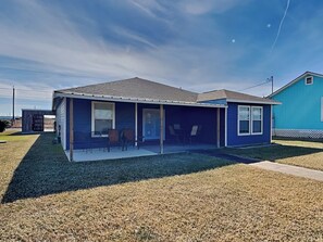 Exterior - Sorry Charlie's | Waterfront Serenity (Rockport)