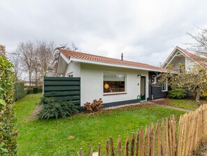 House | Exterior - Holiday Home in Oostkapelle Near Beach (Oostkapelle)