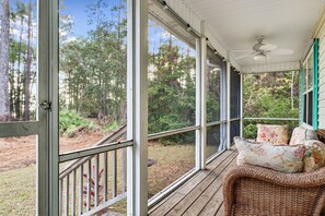 Interior - Sea You Soon - Bay View, Pet Friendly! (Eastpoint)