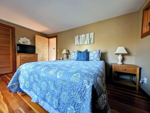 3 bedrooms, desk, iron/ironing board, WiFi