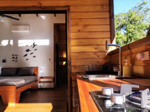 Standard Cottage, 1 Queen Bed, River View | Private kitchen | Fridge, oven, stovetop, coffee/tea maker - Thoas Lodge  (Ciudad Cortés)