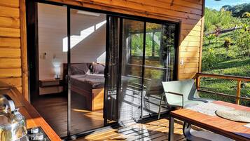 Standard Cottage, 1 Queen Bed, River View | Outdoor dining