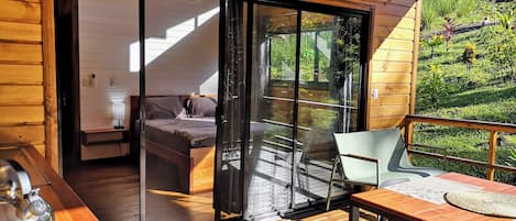 Standard Cottage, 1 Queen Bed, River View | Outdoor dining
