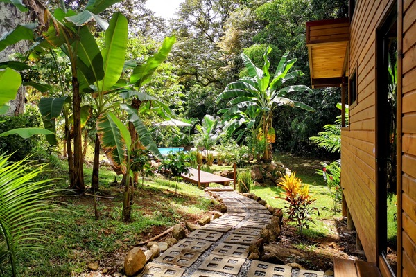 Standard Cottage, 1 Queen Bed, River View | Property grounds