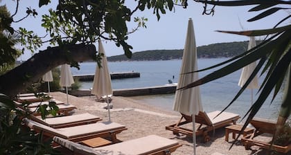 Room with breakfast and boat mooring