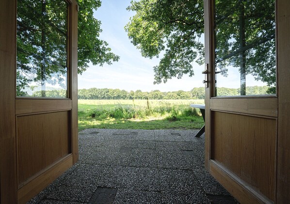 Terrace/patio - Cozy Swedish wooden group home detached to meadow (Soest)