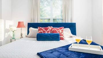 4 habitaciones, tabla de planchar con plancha, cuna de viaje y wifi