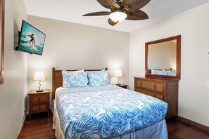 2 bedrooms, iron/ironing board, internet, bed sheets