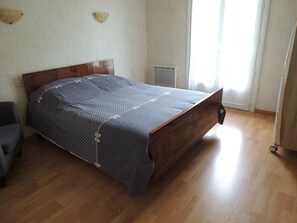 2 habitaciones, tabla de planchar con plancha y wifi gratis 