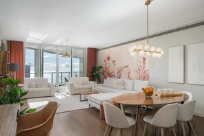 Smart TV, stereo - Luxury apt in clifftop condo | Palace Ocean View (Funchal)