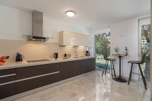 Fridge, microwave, oven, dishwasher