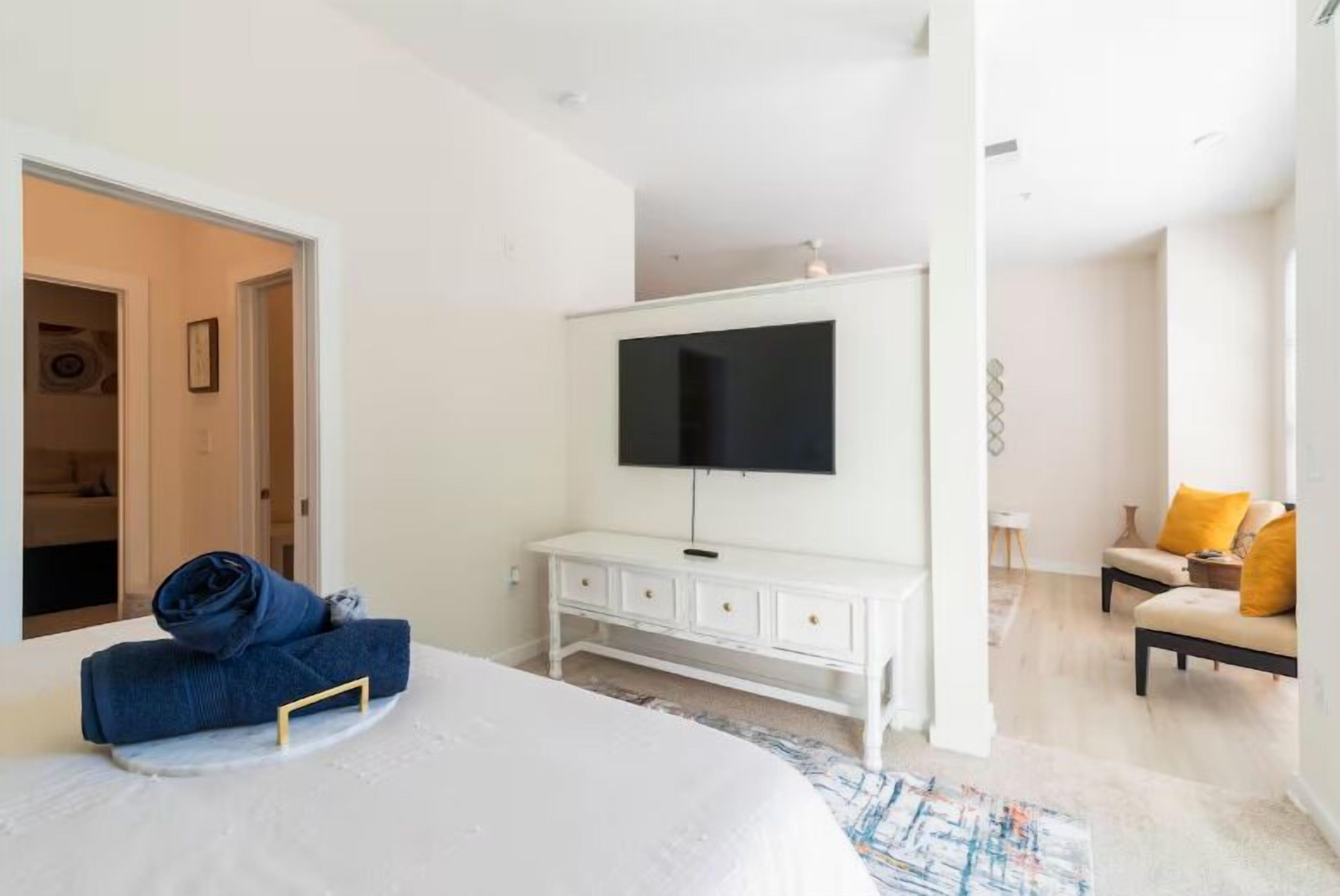 2 bedrooms, iron/ironing board, free WiFi