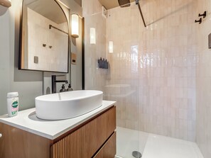 Towels - Beautiful beach front property close to amenities. (Holland-on-Sea, near Clacton-on-Sea)