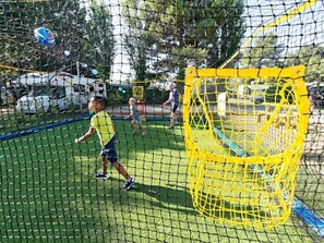 Sports court - ZEcamping 4 étoiles familial parc aquatique locatif TV BBQ 29m2 (Saint-Lunaire)