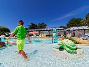 Inomhuspool och uppvärmd pool