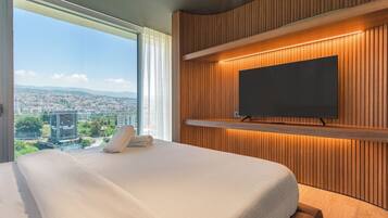 1 bedroom, premium bedding, in-room safe, individually decorated