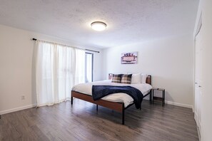 3 soverom, strykejern/-brett, wi-fi og sengetøy