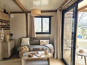 Televisio, pöytätennispöytä