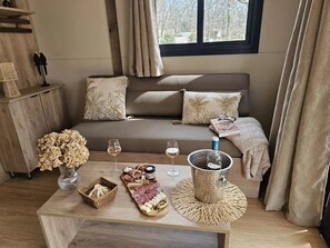 Télévision, table de tennis de table